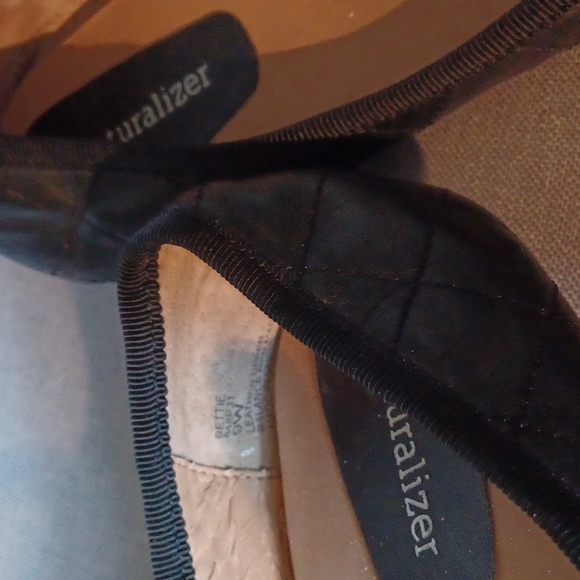 Naturalizer - Picture 6 of 6